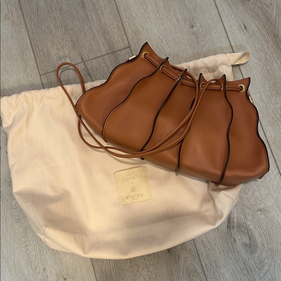 Ulla Johnson X Sisley Adria Pleated Wave Bag in Pecan - Picture 13 of 17